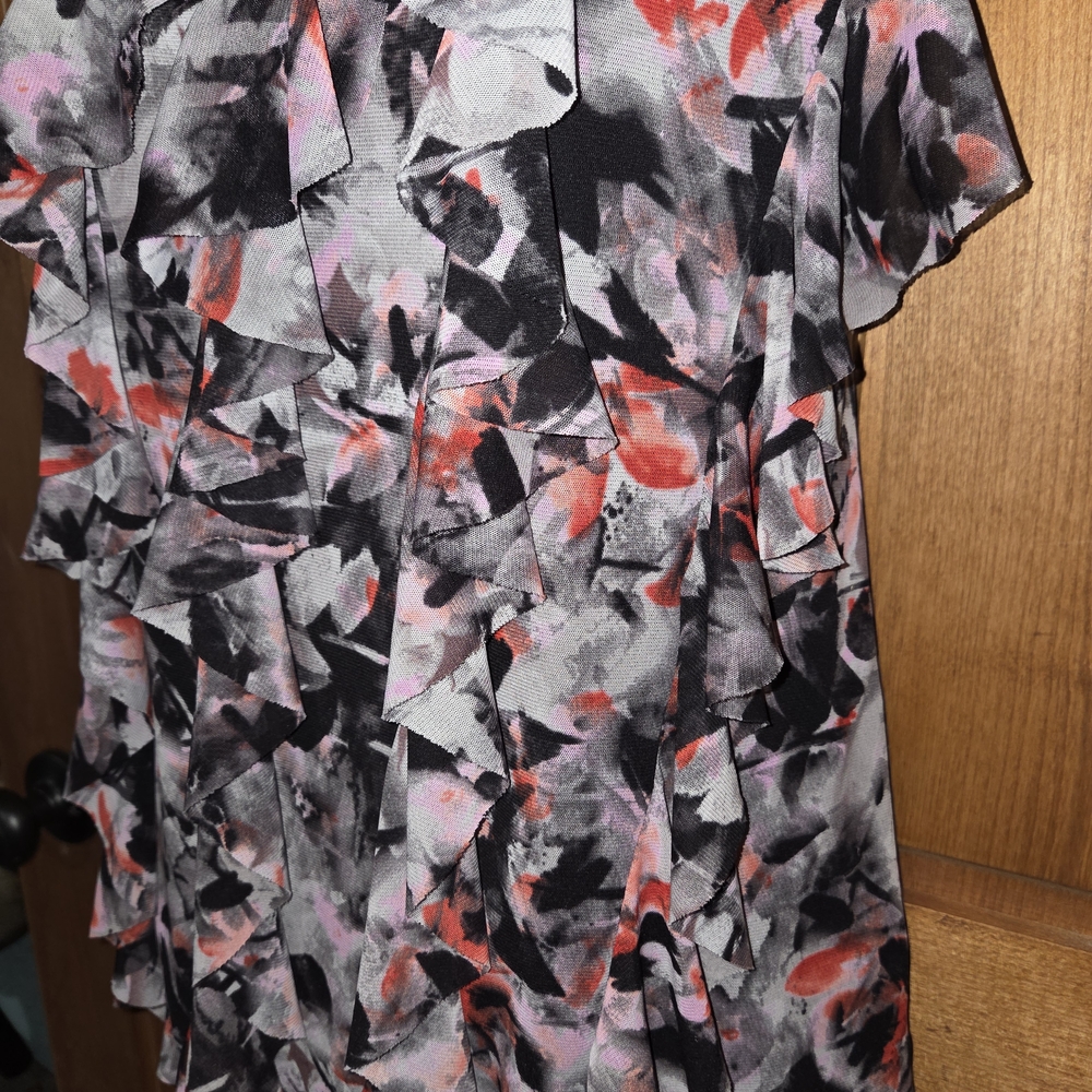 Relativity Abstract Ruffle Blouse - Black,‎ Pink, Gray - Picture 3 of 8